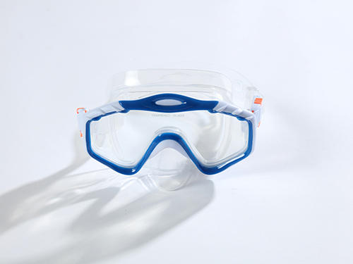 Drei Arten von Materialien, die üblicherweise in Tauchbrillen auf dem Markt verwendet werden